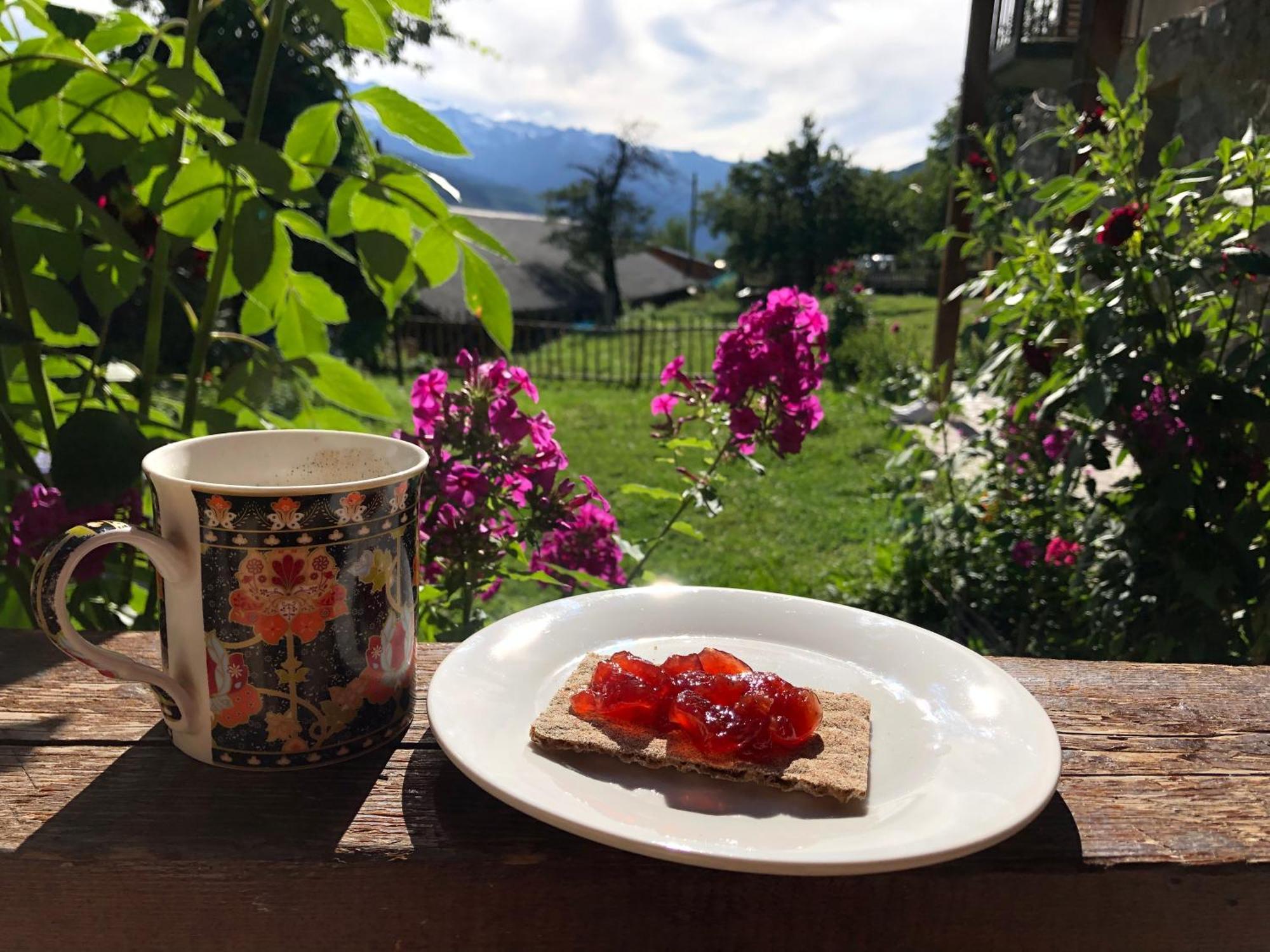Guest House Keti Margiani 메스티아 외부 사진
