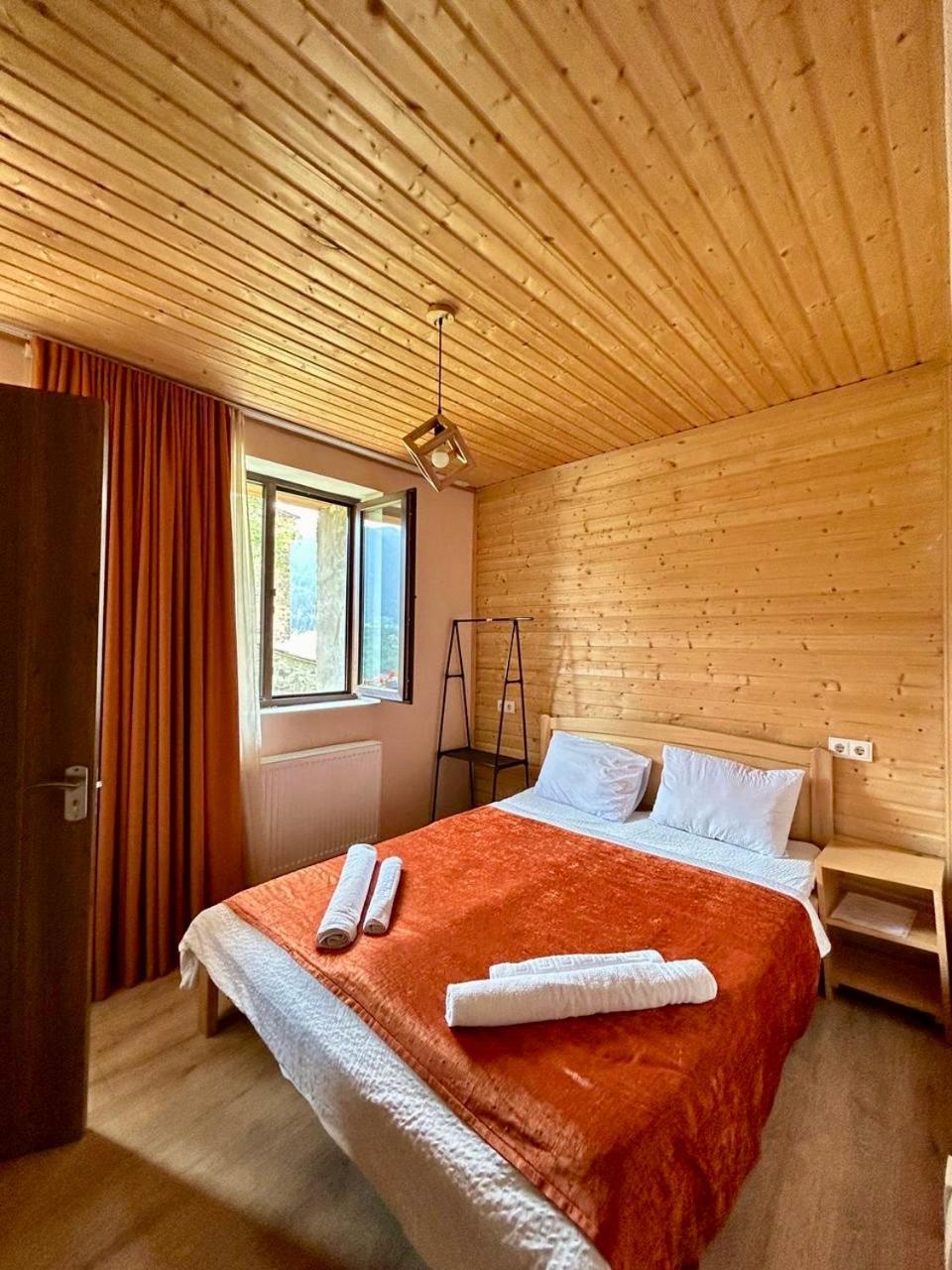Guest House Keti Margiani 메스티아 외부 사진